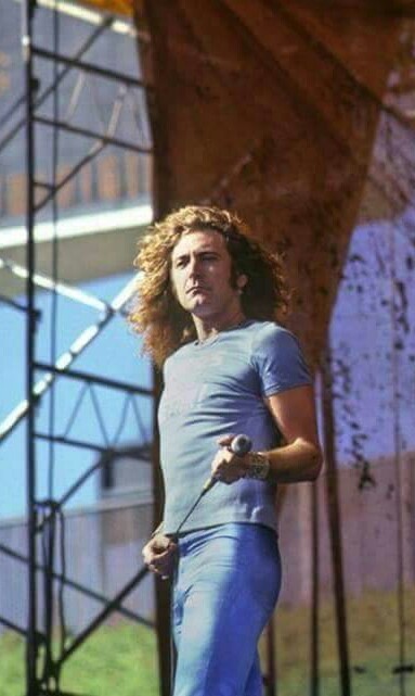 waywaydowninside:Beautiful Robert Plant, Oakland, CA 1977.