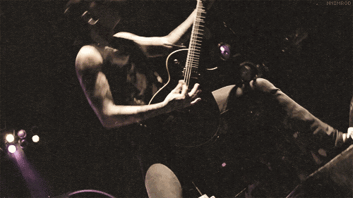mexic0requinn:  skatingwithsleepingwithsirens:  anotherbottledownofdedication:  Tony