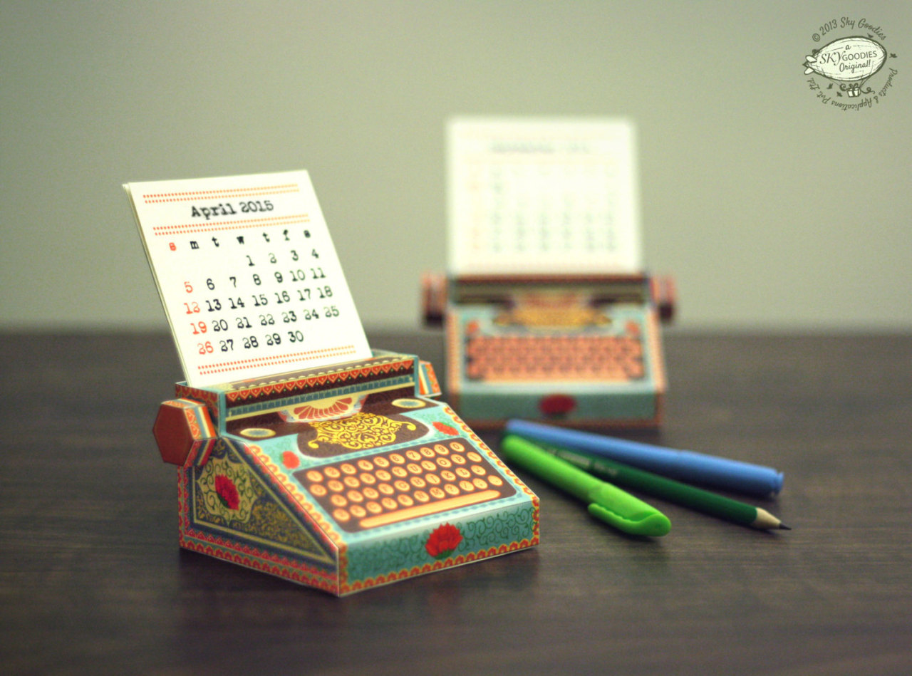 culturenlifestyle:  Adorable DIY Printable Paper Typewriter Calendars SkyGoodies