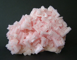 bijoux-et-mineraux:  Halite - Owens Lake,