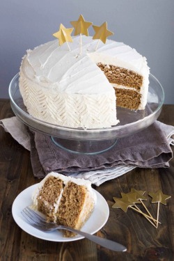 vegan-yums:  Chai Spice Cake with Vanilla Bean Buttercream (Vegan) / Recipe