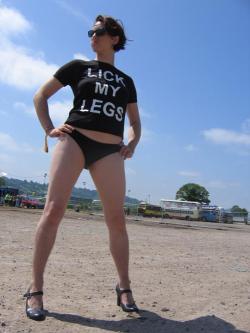 amandapalmer:  lick my legs