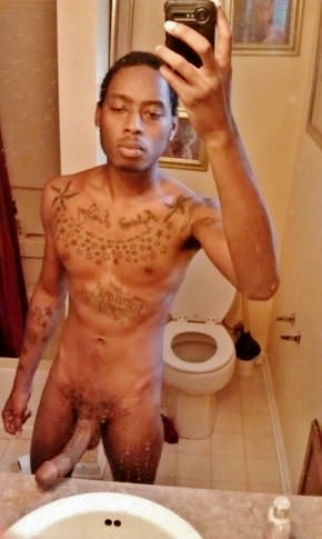adonisdynasty:  FOLLOW: ADONISDYNASTY.TUMBLR.COM SUBMIT PICS VIA TUMBLR ORKIK: TRADEMARKCHRONICLEZ