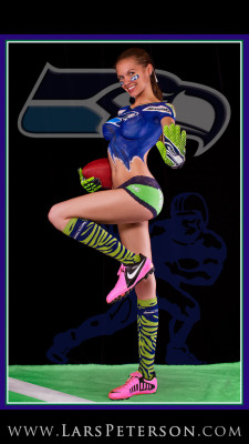 sportsbodypaint:  Seattle Seahawks body paint