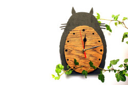 sosuperawesome:  Clocks by woodandroot on Etsy• So Super Awesome is also on Facebook, Twitter and Pinterest •  