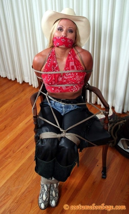 Cowgirl Tied Up With Her Own Rope Tumbex