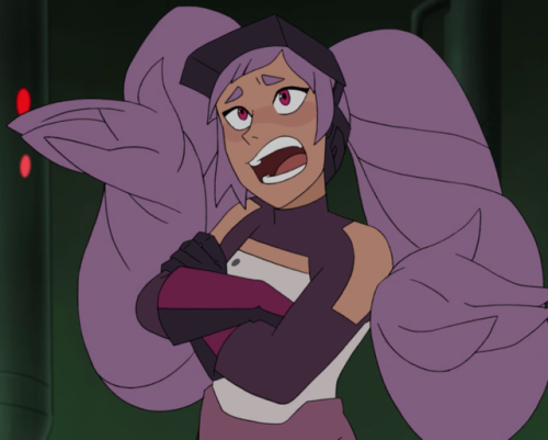 sourgrapelaffytaffy:I just wanted to post my favorite picture of Entrapta, just bc I love all the ge