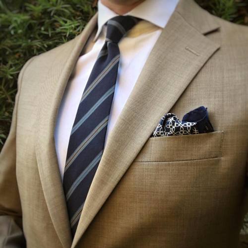 Start of the work week. Hope yours is a good one! #menswear #fashion #dapper #menslook #mensoutfit #