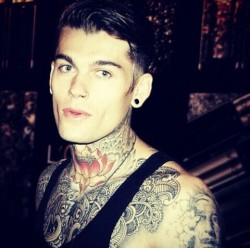 Stephen James