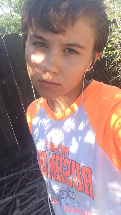 calebprior:Am I visible????  (He/him) #TDoV