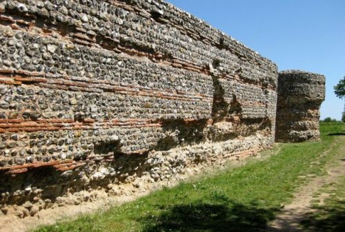 Gariannonum (Norfolk, England).Gariannonum was a Saxon shore fort, constructed during the late 200sa