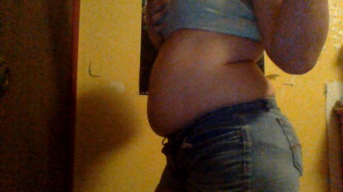 Porn feedhaylei:  My weight gain!! The first pictureâ€™s photos