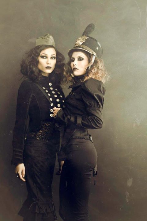 spookyloop:    Photographer: Emily GualdoniMakeup &amp; Hair: Vanessa ValliantModels: