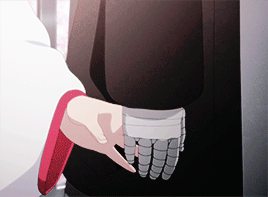 lady-nounoum:                           Holding Hands ♥