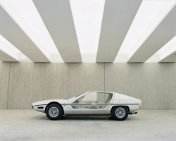 lavelocita: Lamborghini Marzal - Bertone, 1967