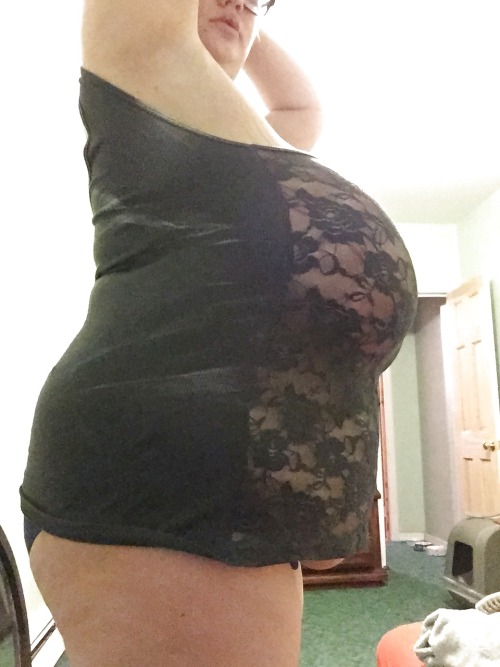 bayernpaarreif: ilovewhitebbw:  Women that weigh over 200 pounds are more beautiful and sexy than wo