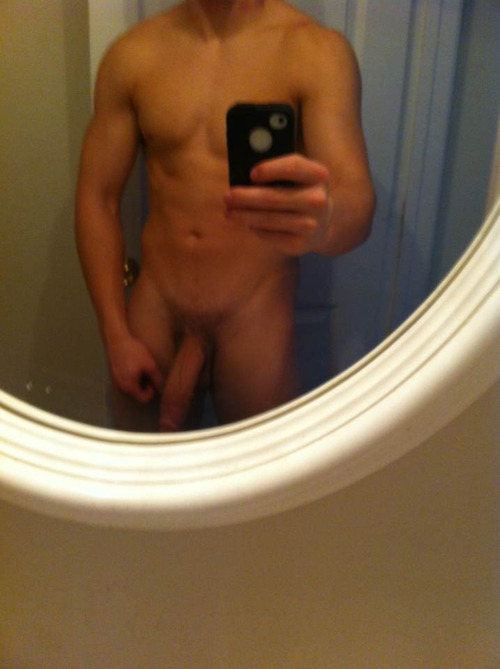 instaguys:  Guys with iPhones Source: gwip.me 