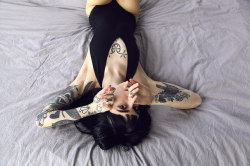 grinned:  Hannah Snowdon by jadecarneyphotography on Flickr.