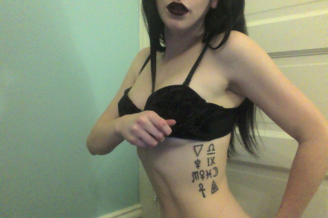 lil-ith:  new tattoo! Sorry for the shitty picture quality O_o 