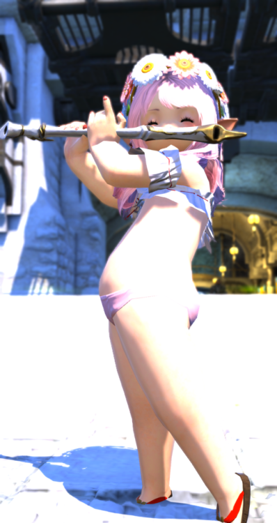 Curvy Lalafell (look at my belly :3)