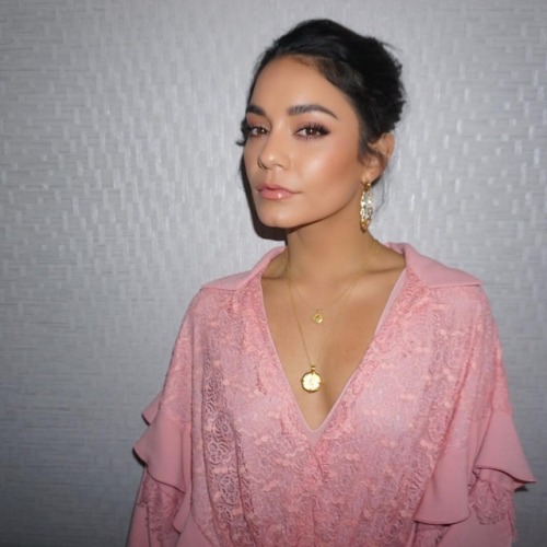 Press with beautiful @vanessahudgens today for @secondactmovie