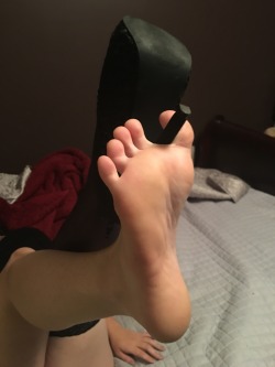 Obsessed with womens feet
