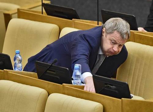 st-louis-is-spooky:  prussianmemes: I hope everybody can enjoy the typical day at the Russian parliament  it looks like a classroom where the teacher’s left for a few minutes   I thought that was our senate floor. Not a good sign, when you can’t tell