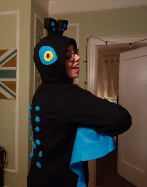 baysalt:  I’m a kaijuuuu! I wanted to doctor a hoodie for my costume this year, and after tossing ar