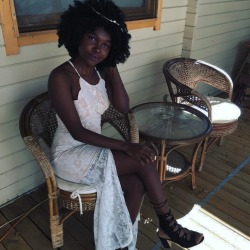 brown-princess:  badbilliejean:  beauafrique:  I’m black in summer Black in winter Bitch you could go for a two year long holiday and find that I’m still black. 👍🙈🙉🙊  Goddess.  She’s gorgeous!!!! 