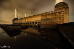 Destroyed-And-Abandoned:  Standing On Top Of A True British Icon. Battersea Power