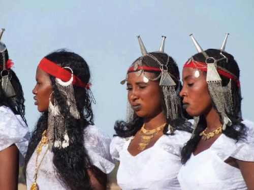 angryafricangirlsunited:Toubou women: The Tubu or Toubou are an ethnic group that live mainly in nor