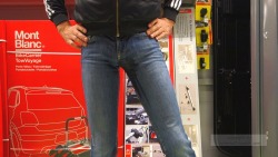 carmina0:  another public jeans wetting