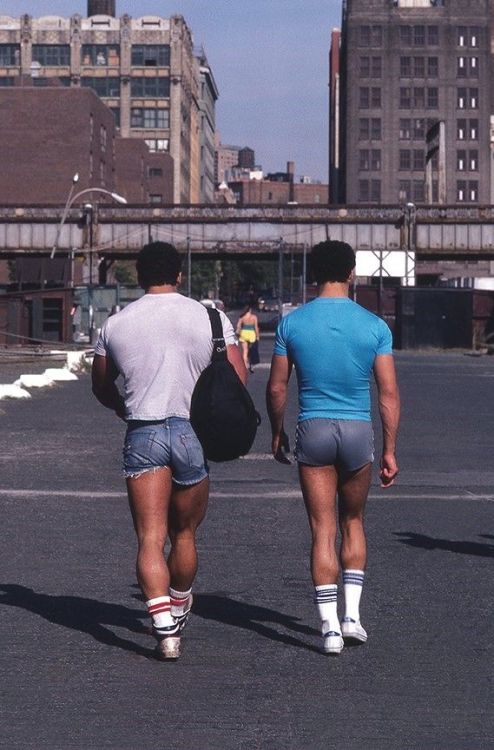 beyond-the-pale:Stanley Stellar - Boyfriends leaving The Morton Street Pier, NYC August, 1981 Stanle