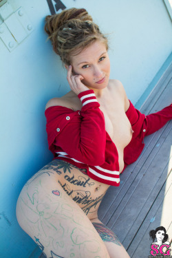 wealllovealternativemodels:  Damsel Suicide.