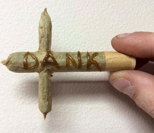 tasmaniantoker:  Cross joints 🙏💥 
