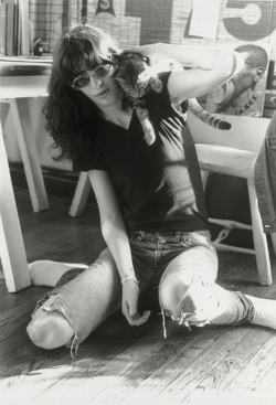 soundsof71:  Joey Ramone with a cat, via