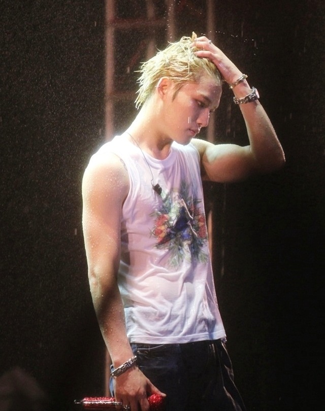 ilovekimjaejoong:  30/8/2014 in vietnam (4) 
