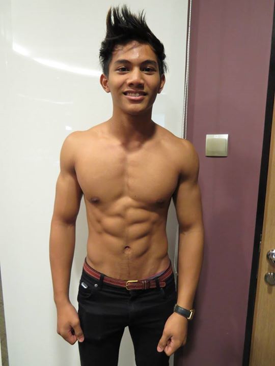 maliboojim:  Nice abs &amp; I love the hair!   Check out my blog : Maliboojim.Tumblr.com