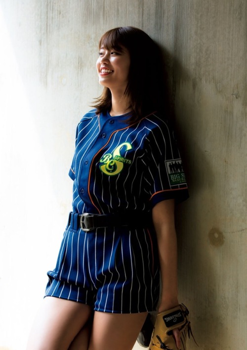 uptou: 週刊スピリッツ 2018年16号 稲村亜美