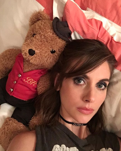 alisonbrie: #nationalselfieday ‍♀️