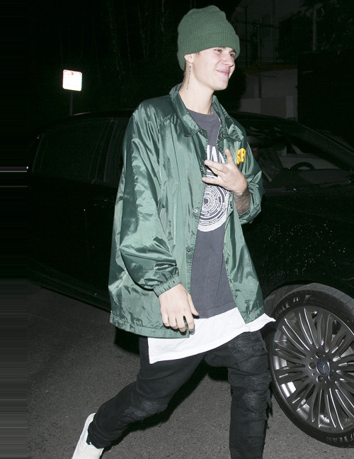 celebsunedited:  Justin Bieber arriving at Kendall Jenner’s birthday party in West Hollywood (11/03/2015) 