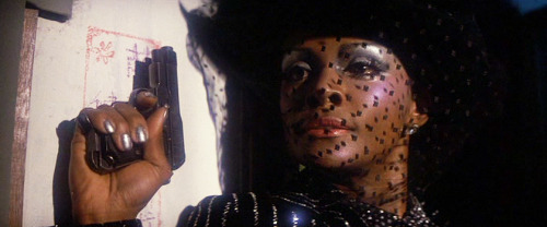 mabellonghetti:Tamara Dobson and Ni Tien in Cleopatra Jones and the Casino of Gold (Charles Bail - 1