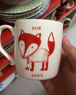 thranduskul:  i didn’t understand this for a second and i was like why the fuck are you drinking sake out of a coffee mug 