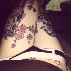 kitty-miau:  #sundies #legs #tattoo #tattoogirl