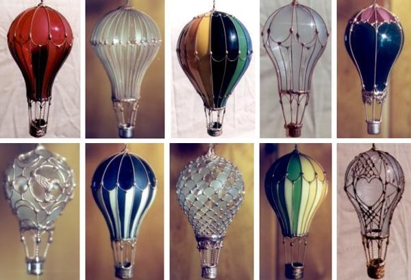 steampunktendencies: Hot Air Balloon Light Bulbs… make into Christmas ornaments