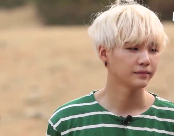 Sexy Yoongi with blonde hair - wide 4