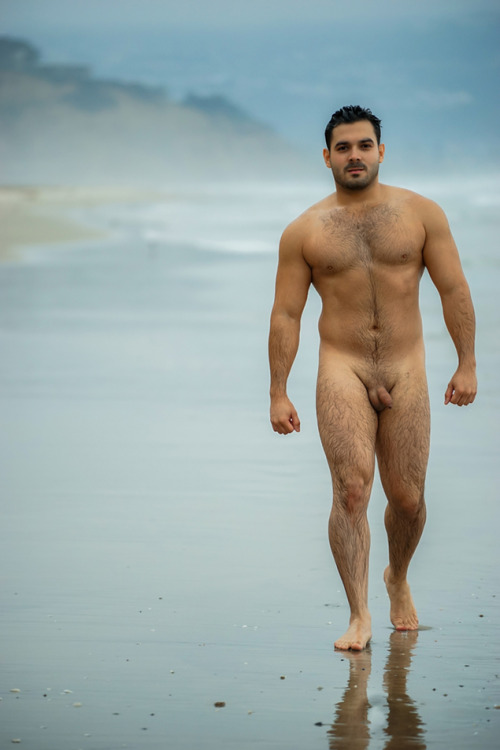 bodybuilders-with-tiny-dicks:  eds55555:nice Beautiful and embarrassing - Huge bodybuilders with tiny cocks  Watch https://bodybuilders-with-tiny-dicks.tumblr.com/