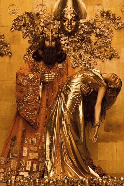 jly:Gustav Klimt reimagined by Inge Prader