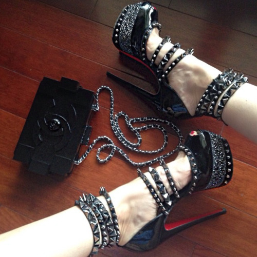 yourkinkyobsession:Fetish Christian Louboutin shoes and Chanel bags are our everyday slutty mood.