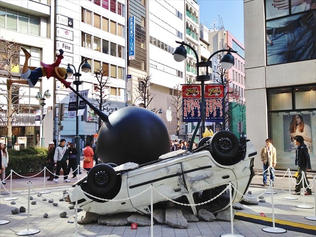 grimphantom:  ca-tsuka:  Son Goku VS Luffy in Tokyo streets.(by Bandai Namco Games